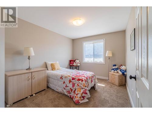 2788 Beachmount Cres, Kamloops, BC - Indoor Photo Showing Bedroom