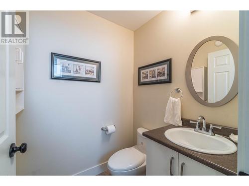 2788 Beachmount Cres, Kamloops, BC - Indoor Photo Showing Bathroom