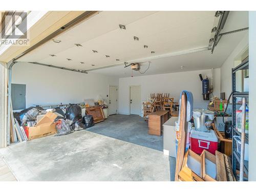 2788 Beachmount Cres, Kamloops, BC - Indoor Photo Showing Garage