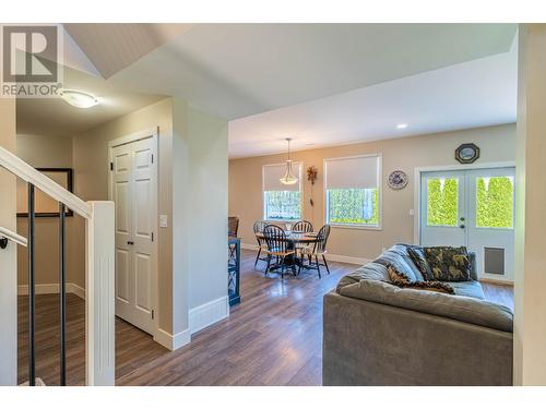 2788 Beachmount Cres, Kamloops, BC - Indoor