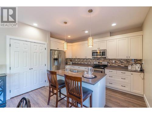 2788 Beachmount Cres, Kamloops, BC - Indoor Photo Showing Kitchen