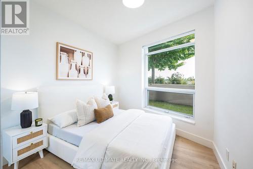 517 - 135 Village Green Square, Toronto (Agincourt South-Malvern West), ON - Indoor Photo Showing Bedroom