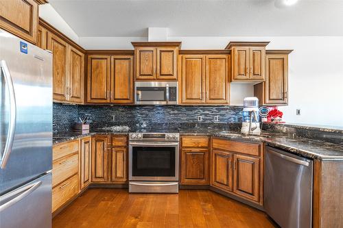 6205 6 Highway, Coldstream, BC - Indoor Photo Showing Kitchen