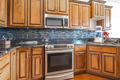 6205 6 Highway, Coldstream, BC - Indoor Photo Showing Kitchen