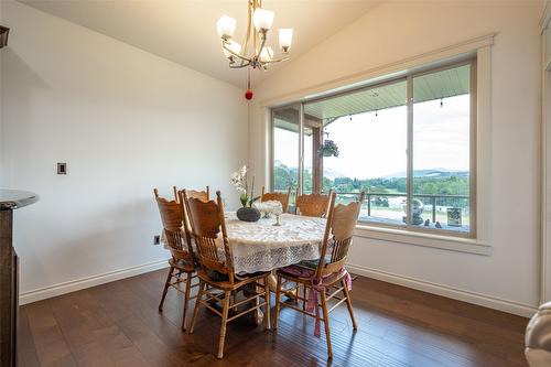 6205 6 Highway, Coldstream, BC - Indoor Photo Showing Dining Room