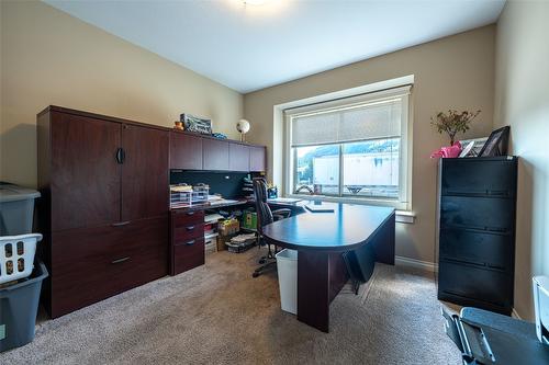 6205 6 Highway, Coldstream, BC - Indoor Photo Showing Office