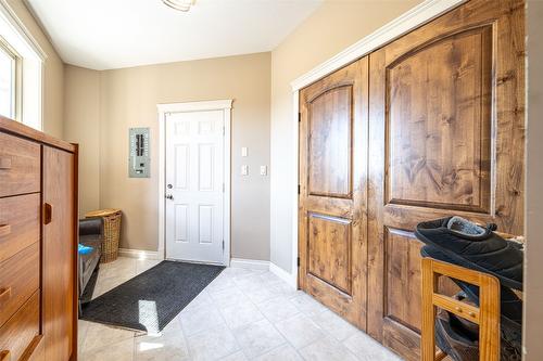 6205 6 Highway, Coldstream, BC - Indoor Photo Showing Other Room