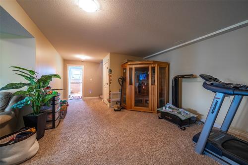 6205 6 Highway, Coldstream, BC - Indoor Photo Showing Gym Room