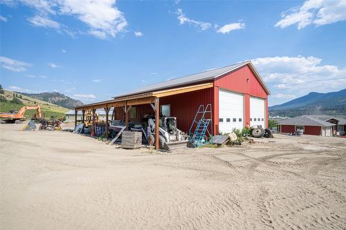 6205 6 Highway, Coldstream, BC - Outdoor