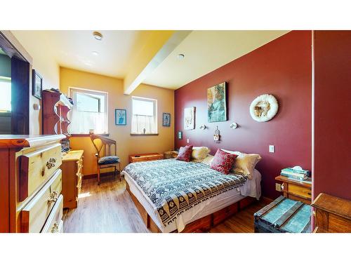 530 Cummings Road, Kimberley, BC - Indoor Photo Showing Bedroom