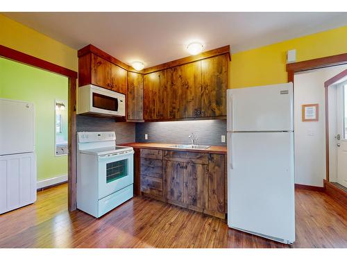 530 Cummings Road, Kimberley, BC - Indoor Photo Showing Kitchen