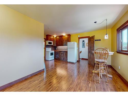 530 Cummings Road, Kimberley, BC - Indoor Photo Showing Kitchen