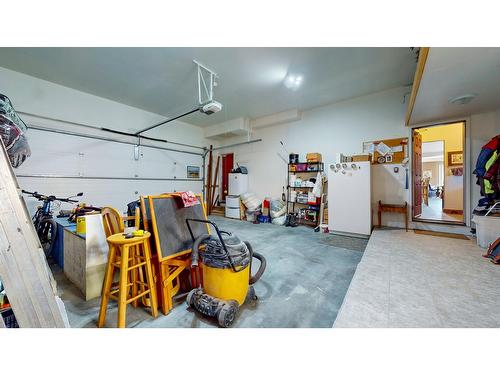 530 Cummings Road, Kimberley, BC - Indoor Photo Showing Garage