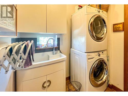 530 Cummings Road, Kimberley, BC - Indoor Photo Showing Laundry Room