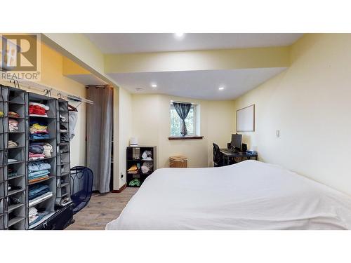 530 Cummings Road, Kimberley, BC - Indoor Photo Showing Bedroom