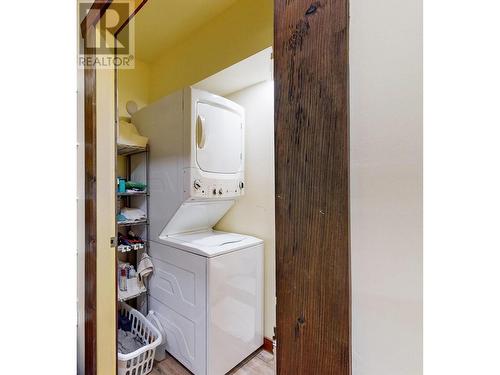 530 Cummings Road, Kimberley, BC - Indoor Photo Showing Laundry Room