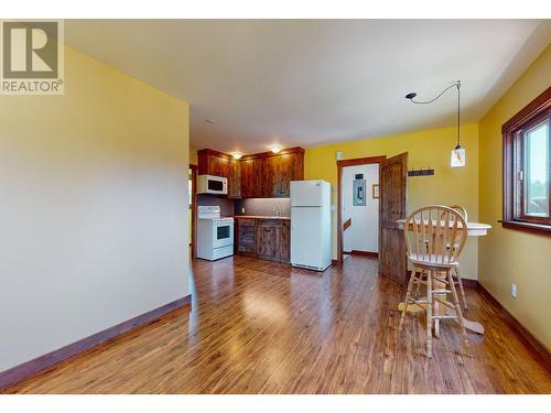 530 Cummings Road, Kimberley, BC - Indoor Photo Showing Kitchen