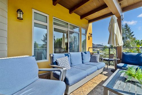 7205-4024 Pritchard Drive, Kelowna, BC - Outdoor With Exterior