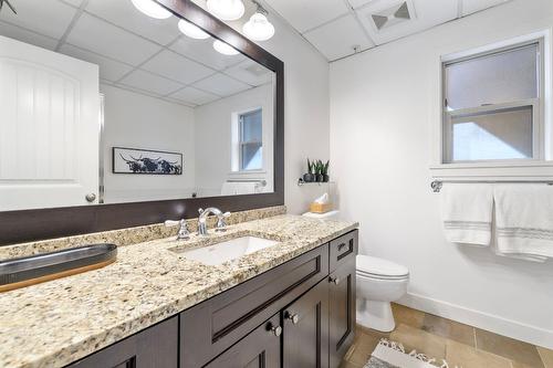 7205-4024 Pritchard Drive, Kelowna, BC - Indoor Photo Showing Bathroom