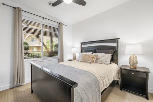 7205-4024 Pritchard Drive, Kelowna, BC - Indoor Photo Showing Bedroom