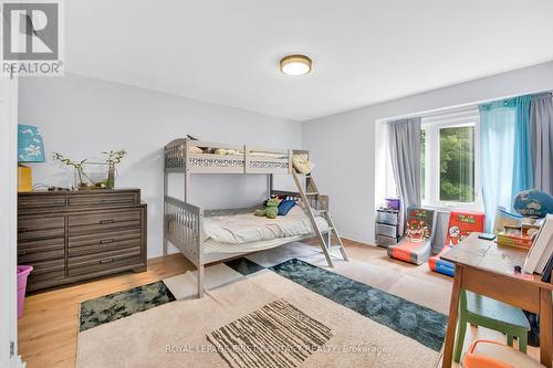 63 Idlewood Drive, Springwater (Midhurst), ON - Indoor Photo Showing Bedroom