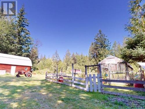 10288 Kelly Creek Road, Powell River, BC - Outdoor