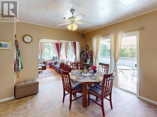 10288 Kelly Creek Road, Powell River, BC - Indoor Photo Showing Dining Room