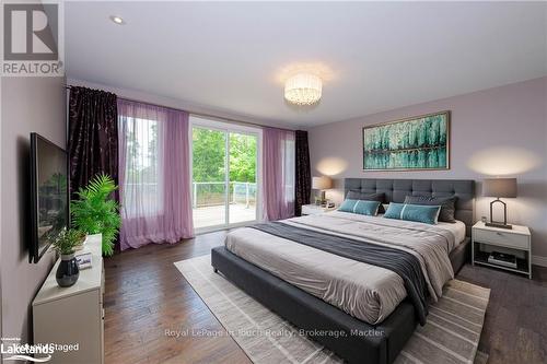 57A Maplewood Parkway, Oro-Medonte, ON - Indoor Photo Showing Bedroom