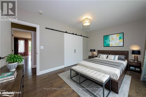 57A Maplewood Parkway, Oro-Medonte, ON - Indoor Photo Showing Bedroom