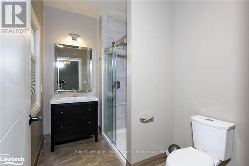 57A Maplewood Parkway, Oro-Medonte, ON - Indoor Photo Showing Bathroom