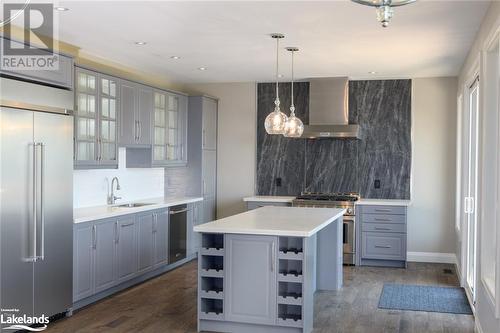 57A Maplewood Parkway, Oro-Medonte, ON - Indoor Photo Showing Kitchen