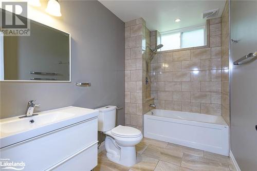 57A Maplewood Parkway, Oro-Medonte, ON - Indoor Photo Showing Bathroom