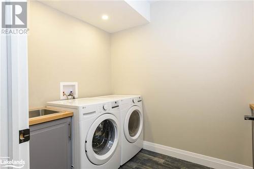 57A Maplewood Parkway, Oro-Medonte, ON - Indoor Photo Showing Laundry Room