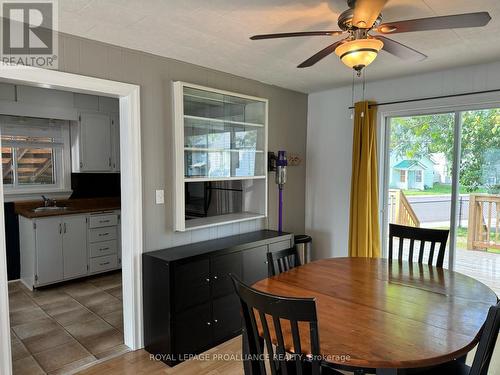 102 Yeomans Street, Belleville, ON - Indoor Photo Showing Dining Room