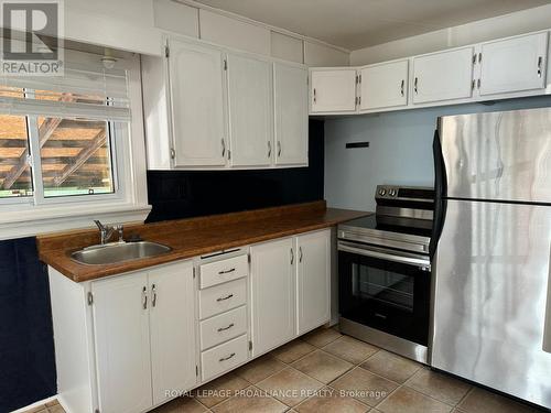 102 Yeomans Street, Belleville, ON - Indoor Photo Showing Kitchen