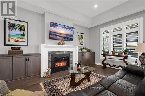 31 Secord Street, Thorold, ON - Indoor Photo Showing Living Room With Fireplace