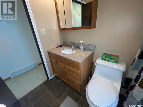 304 King Street, Smiley, SK - Indoor Photo Showing Bathroom