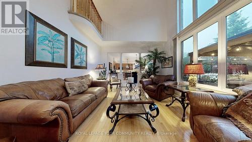 35 Country Ridge Drive, Markham (Wismer), ON - Indoor Photo Showing Living Room