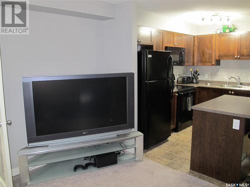 407 306 Petterson Drive, Estevan, SK - Indoor Photo Showing Kitchen