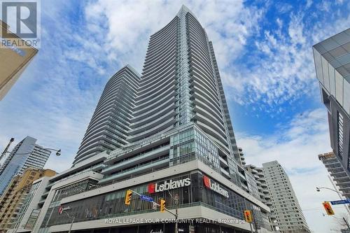 3402 - 89 Dunfield Avenue, Toronto (Mount Pleasant West), ON - Outdoor With Balcony With Facade