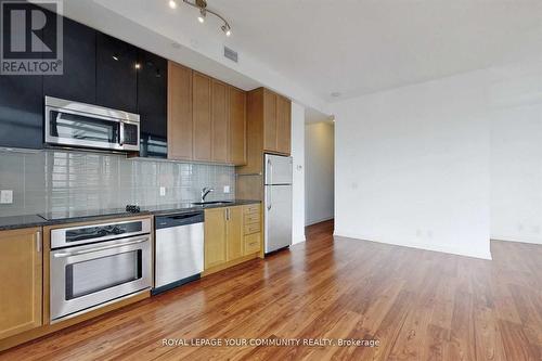 3402 - 89 Dunfield Avenue, Toronto (Mount Pleasant West), ON - Indoor Photo Showing Kitchen