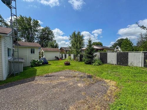 Cour - 17 Rue Beach, Grenville-Sur-La-Rouge, QC - Outdoor