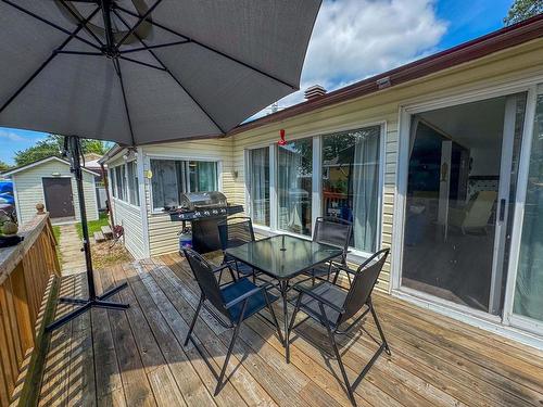 Terrasse - 17 Rue Beach, Grenville-Sur-La-Rouge, QC - Outdoor With Deck Patio Veranda With Exterior