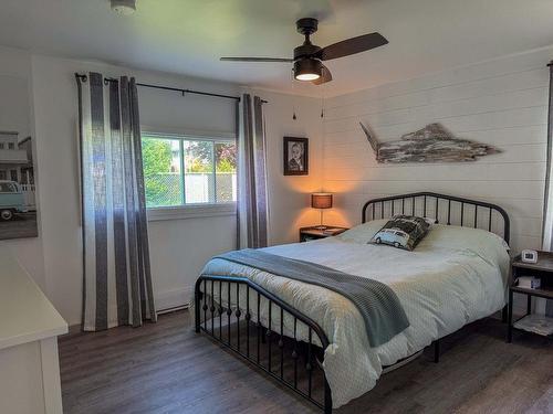 Chambre Ã Â coucher - 17 Rue Beach, Grenville-Sur-La-Rouge, QC - Indoor Photo Showing Bedroom