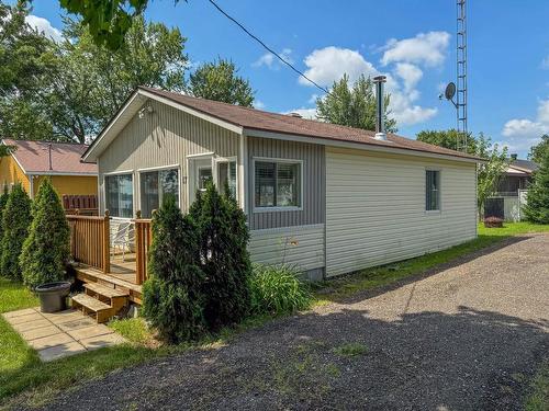 ExtÃ©rieur - 17 Rue Beach, Grenville-Sur-La-Rouge, QC - Outdoor