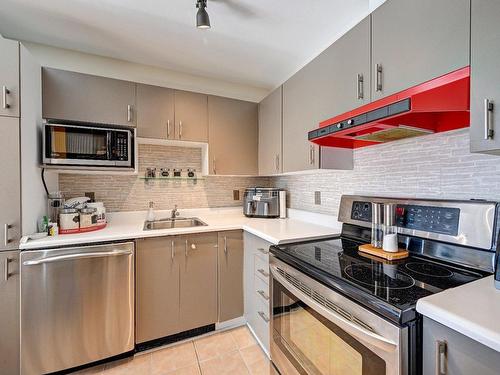 Kitchen - 9161  - 9175 Av. André-Mathieu, Montréal (Anjou), QC - Indoor Photo Showing Kitchen