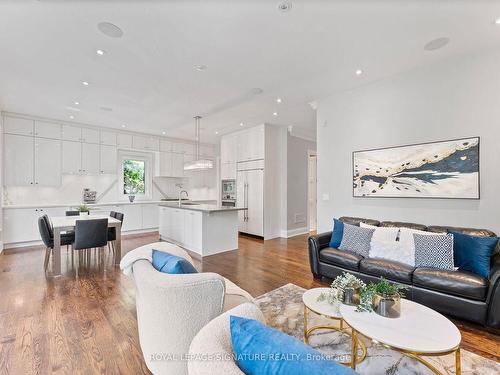 231 Lonsmount Dr, Toronto, ON - Indoor Photo Showing Living Room