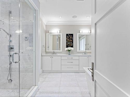 231 Lonsmount Dr, Toronto, ON - Indoor Photo Showing Bathroom