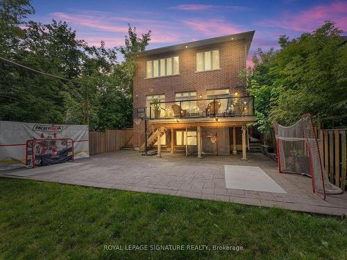 231 Lonsmount Dr, Toronto, ON - Outdoor