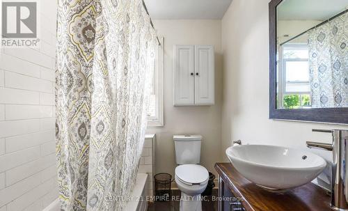 78 Chapel Street N, Thorold, ON - Indoor Photo Showing Bathroom